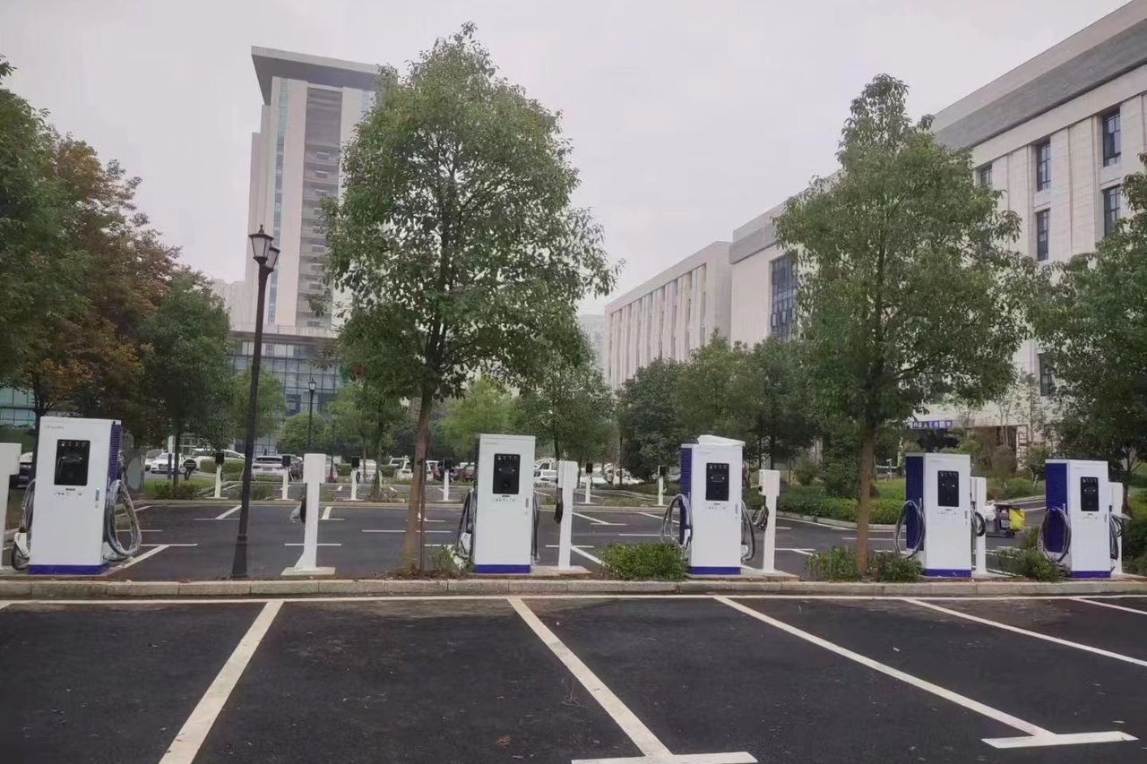 Applications-of-YLC New Energy-Gas-Station-EV-Charger